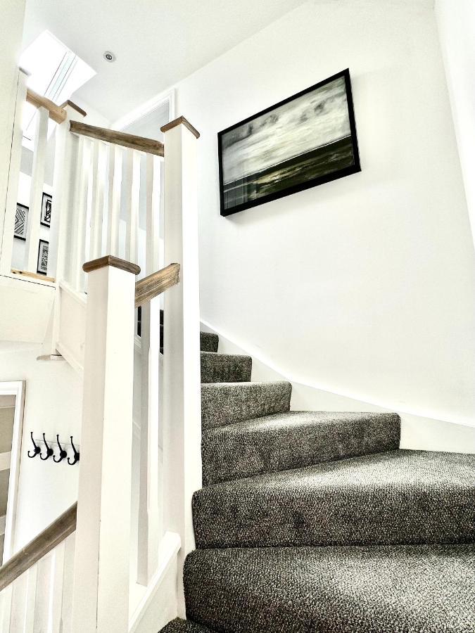 Central, Stylish - 2 Bed Property, The Stable @ Warrenfield, Free Wifi & Parking Islas Orcadas Exterior foto